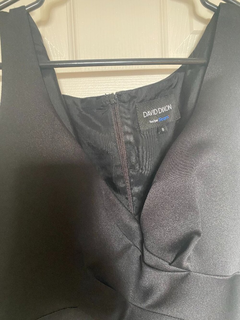 DAVID DIXON KNEE LENGTH FIT AND FLARE BLACK DRESS - SIZE 8/MEDIUM